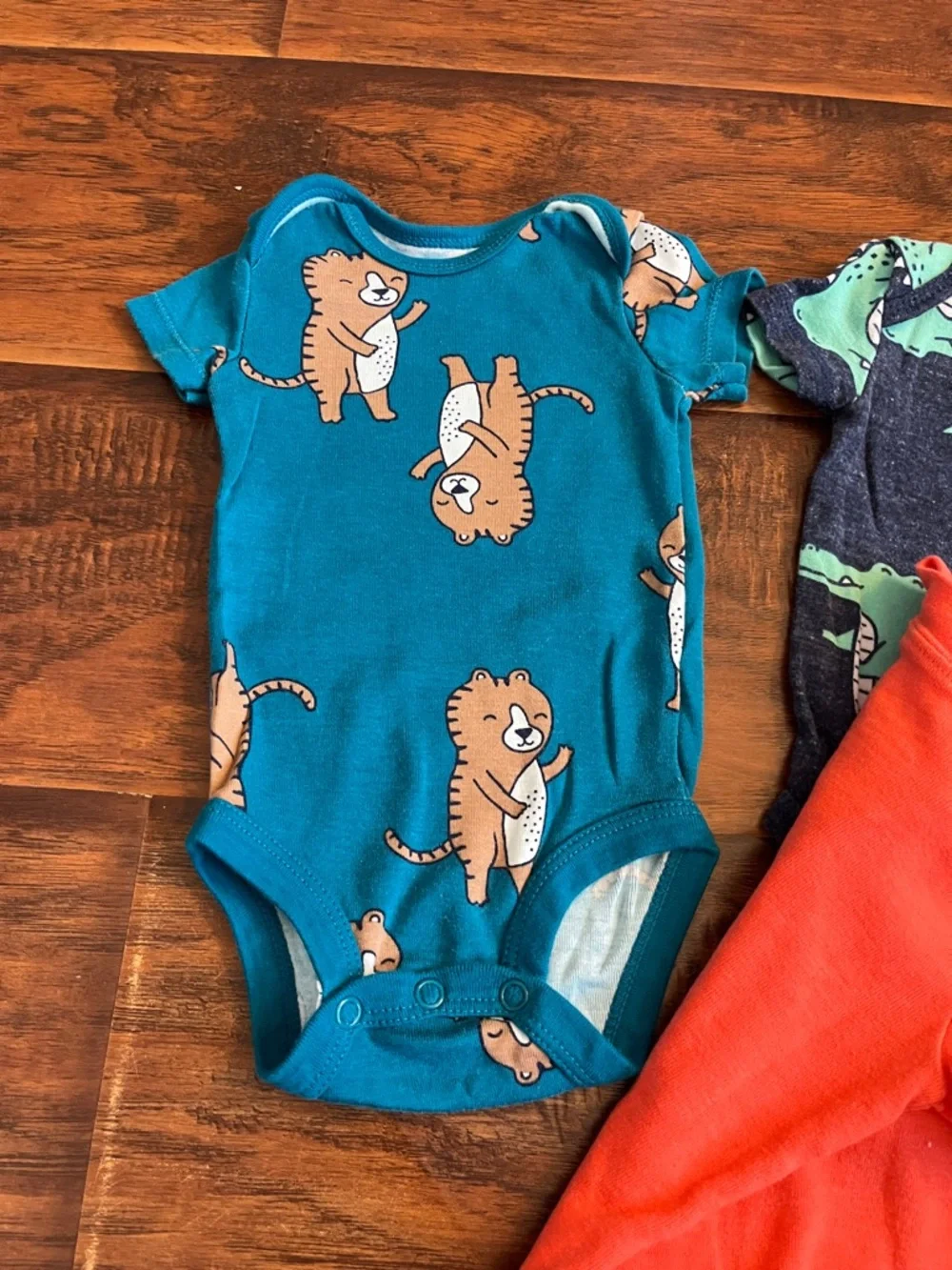 ⭐️⭐️ PICK 5 / $20 Carter's Short-Sleeve One-Piece Bodysuit Set - 3M